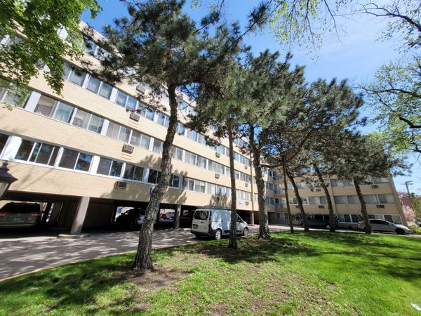 2020 W Farwell Avenue , Unit 411, Chicago, IL 60645
