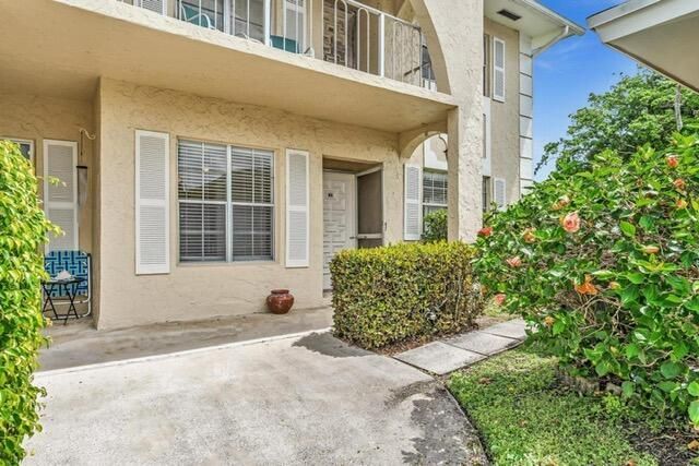 13721 Flora Place, Unit D, Delray Beach, FL 33484 Photo