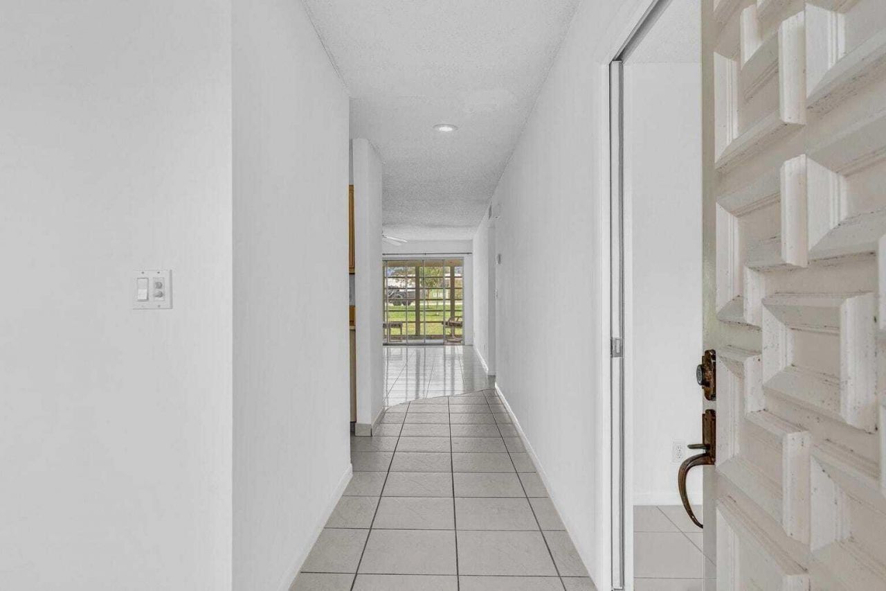 13721 Flora Place, Unit D, Delray Beach, FL 33484 Photo