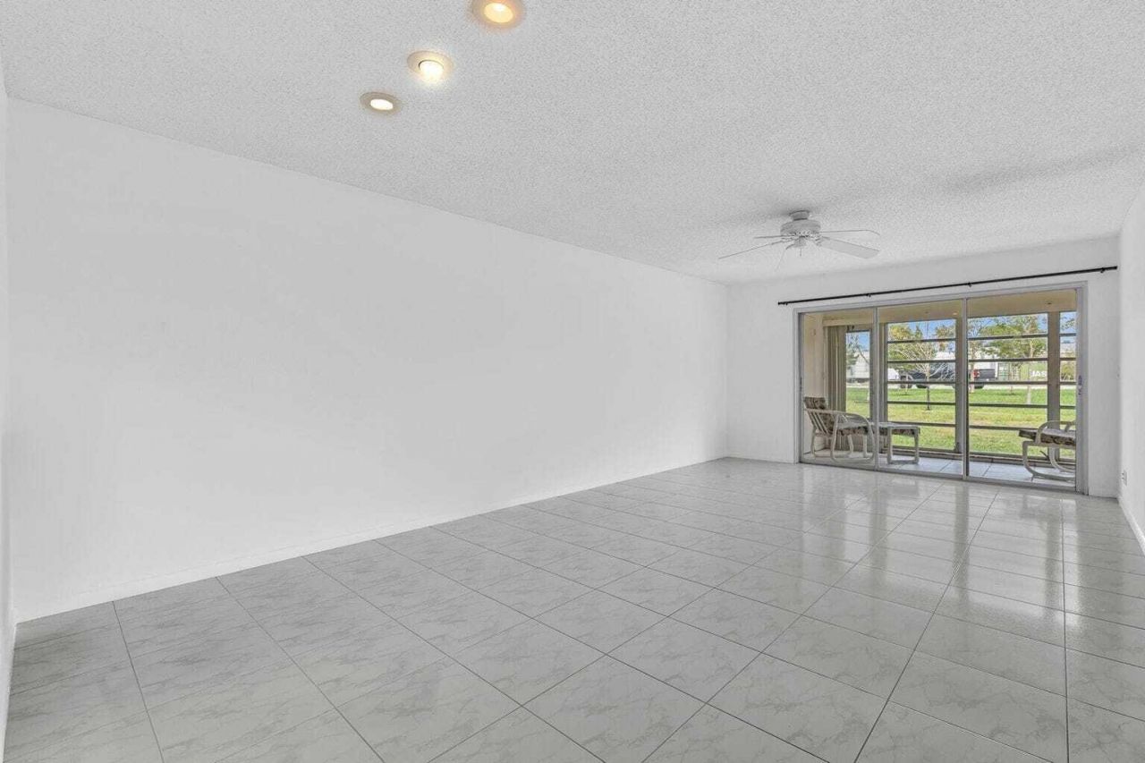 13721 Flora Place, Unit D, Delray Beach, FL 33484 Photo