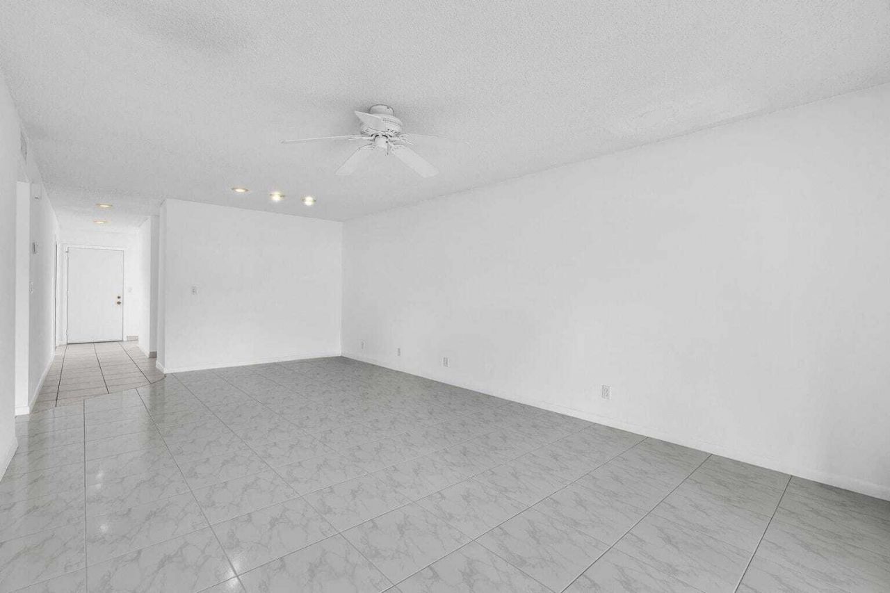 13721 Flora Place, Unit D, Delray Beach, FL 33484 Photo