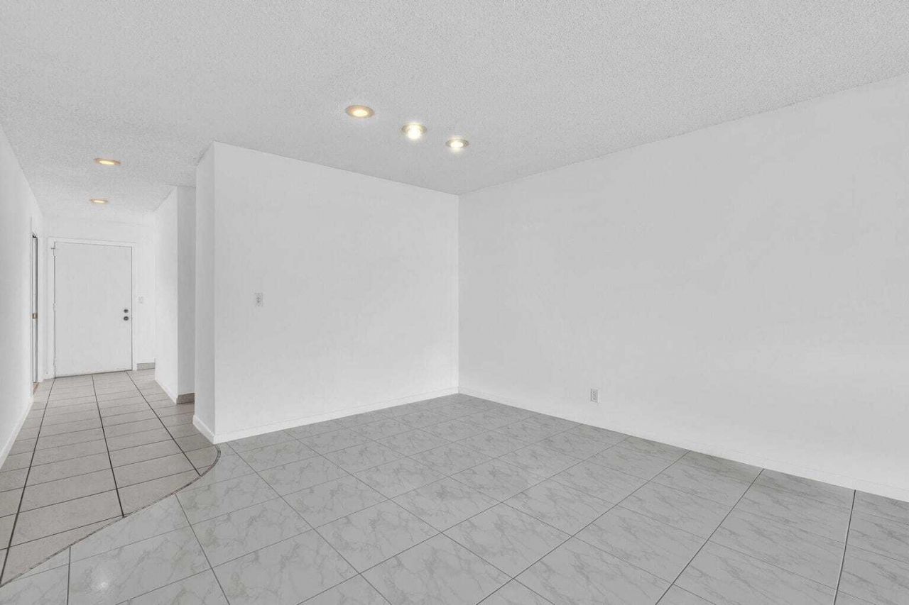 13721 Flora Place, Unit D, Delray Beach, FL 33484 Photo