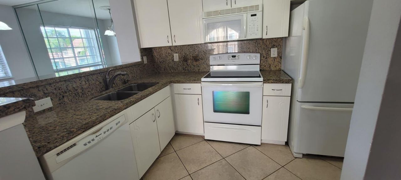 1755 Village Boulevard, Unit 208, West Palm Beach, FL 33409 Photo
