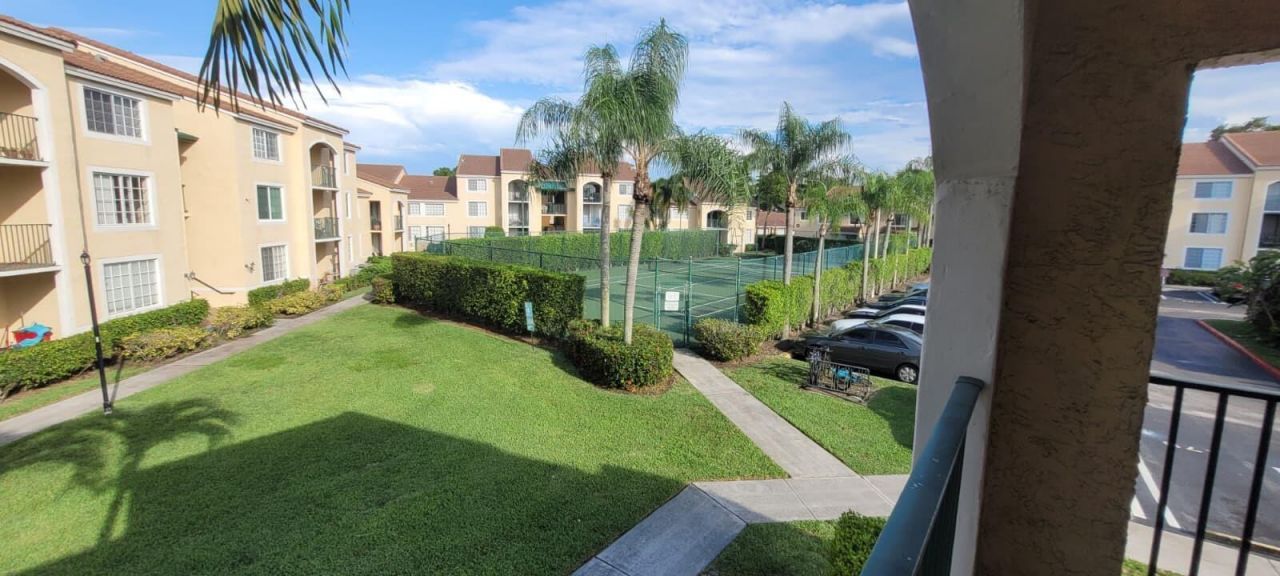 1755 Village Boulevard, Unit 208, West Palm Beach, FL 33409 Photo