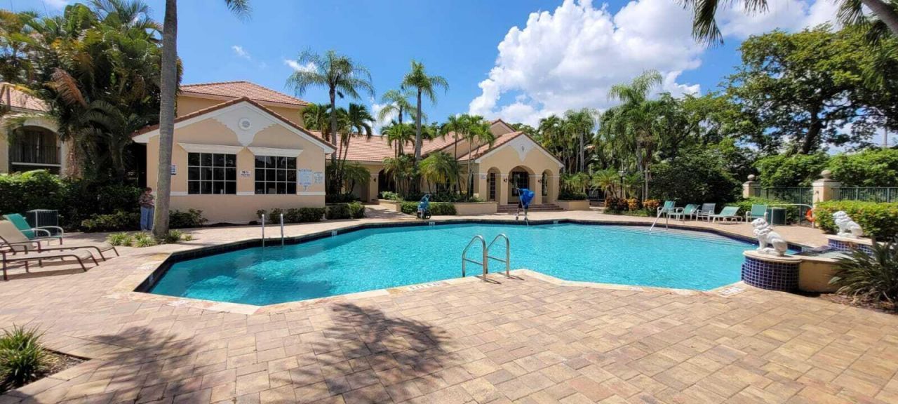 1755 Village Boulevard, Unit 208, West Palm Beach, FL 33409 Photo
