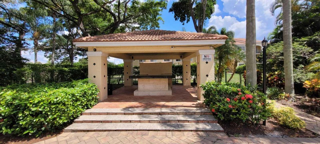 1755 Village Boulevard, Unit 208, West Palm Beach, FL 33409 Photo