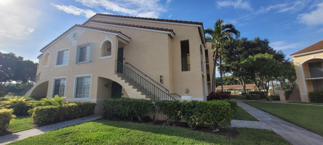1755 Village Boulevard, Unit 208, West Palm Beach, FL 33409 Photo
