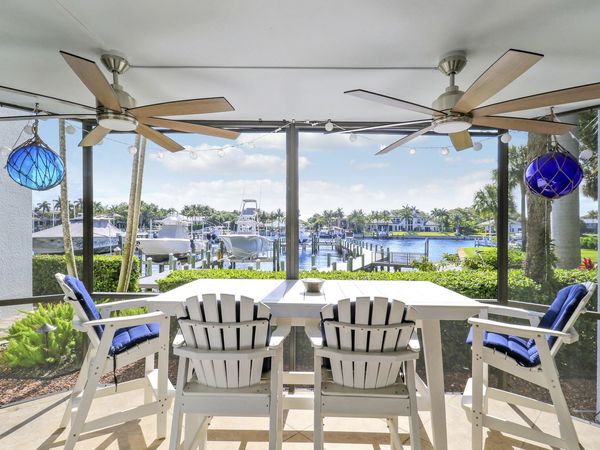 515 Bay Colony Drive N, Juno Beach, FL 33408