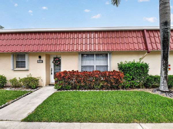 300 Cape Cod Circle, Lake Worth, FL 33467