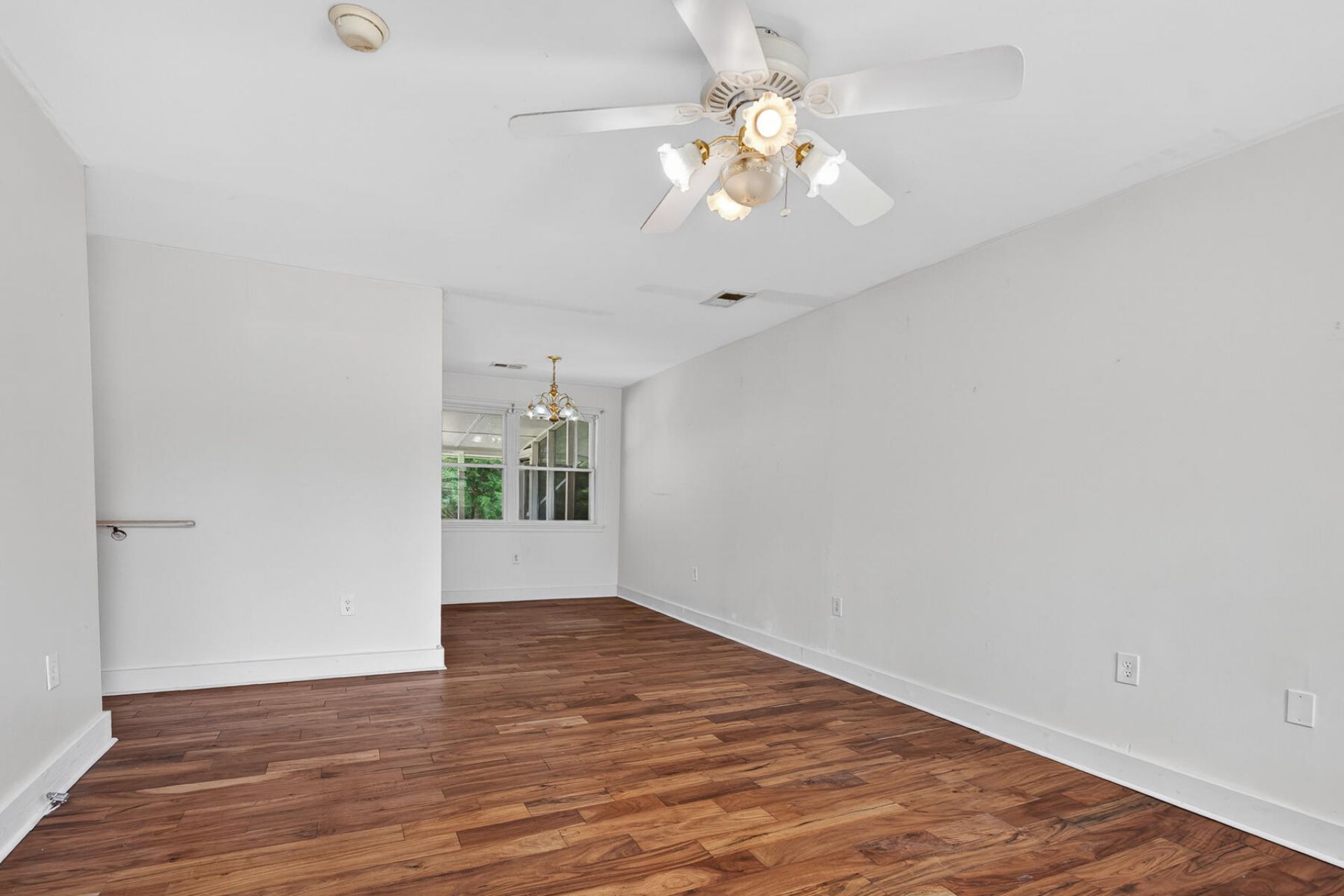 3616 Marshfield Road Photo 10