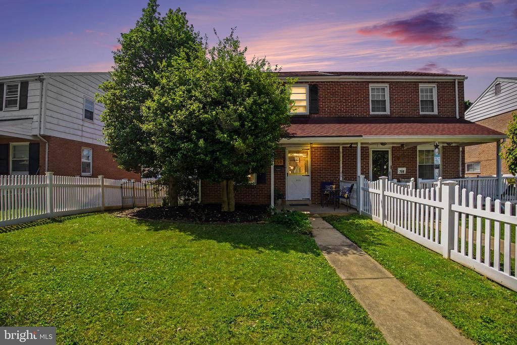 758 Hershey Avenue, Lancaster, PA 17603 Main Photo