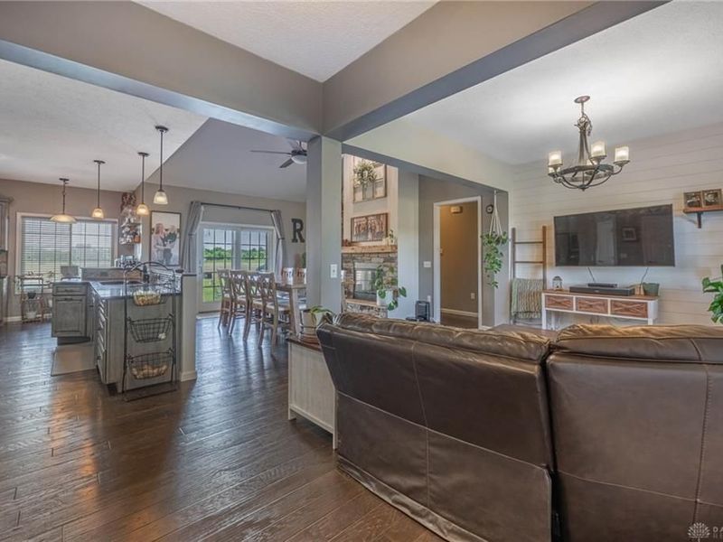 8272 Snake Road, Trotwood, OH 45426 Photo 4