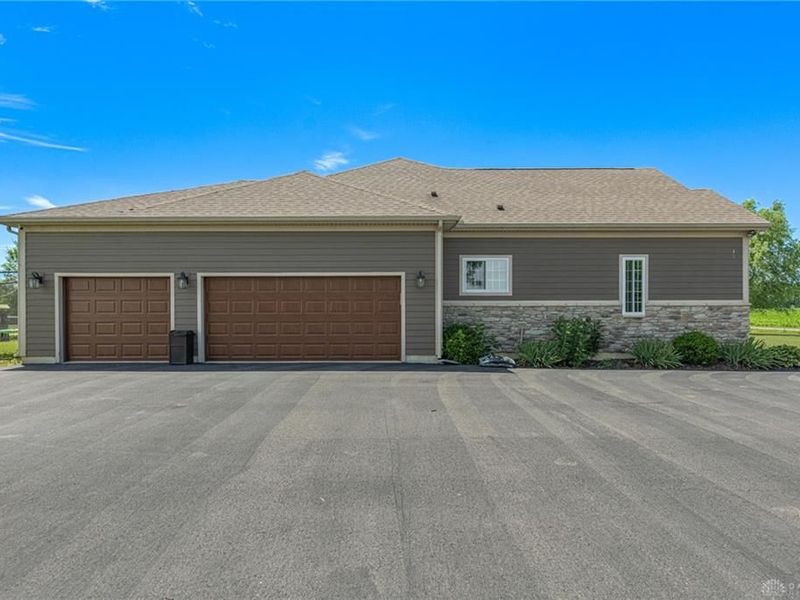 8272 Snake Road, Trotwood, OH 45426 Photo 40