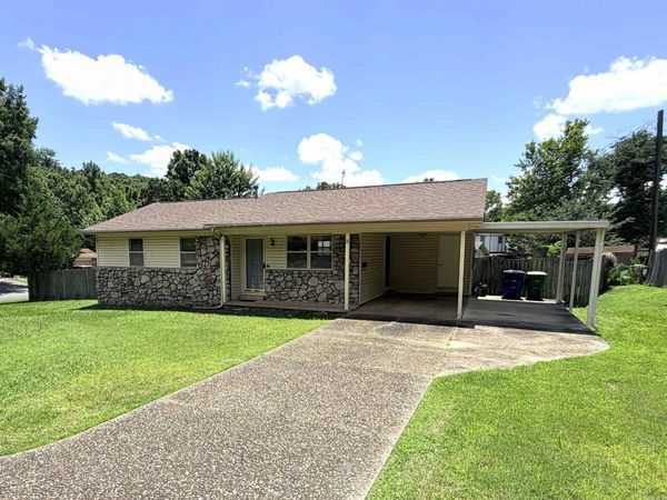 28 Emerald Circle , North Little Rock, AR 72118