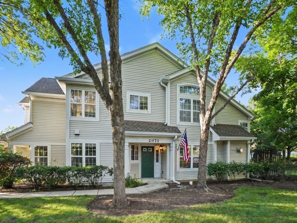 2071 Avalon Court , Northbrook, IL 60062