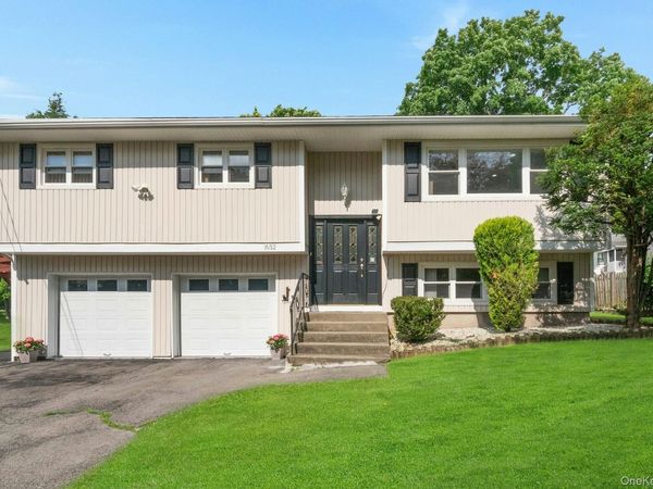 1632 Paine Street , Yorktown Heights, NY 10598