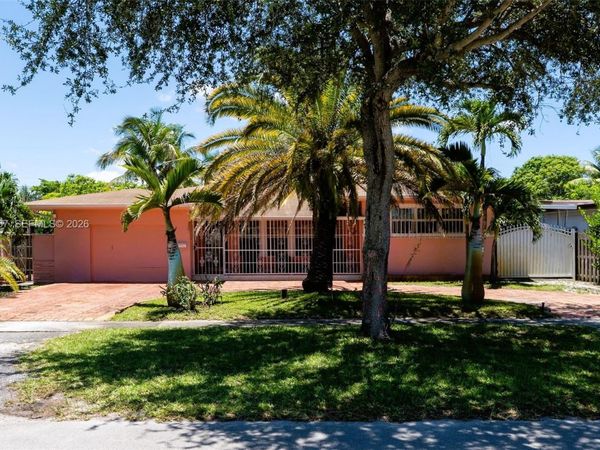 315 NW 124th St , North Miami, FL 33168