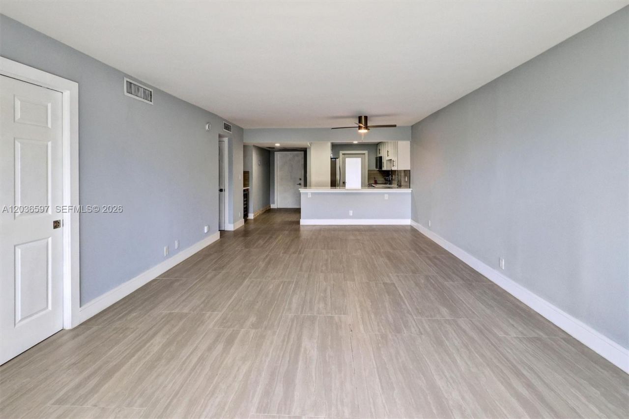 2940 N Course Dr, Unit 311, Pompano Beach, FL 33069 Photo