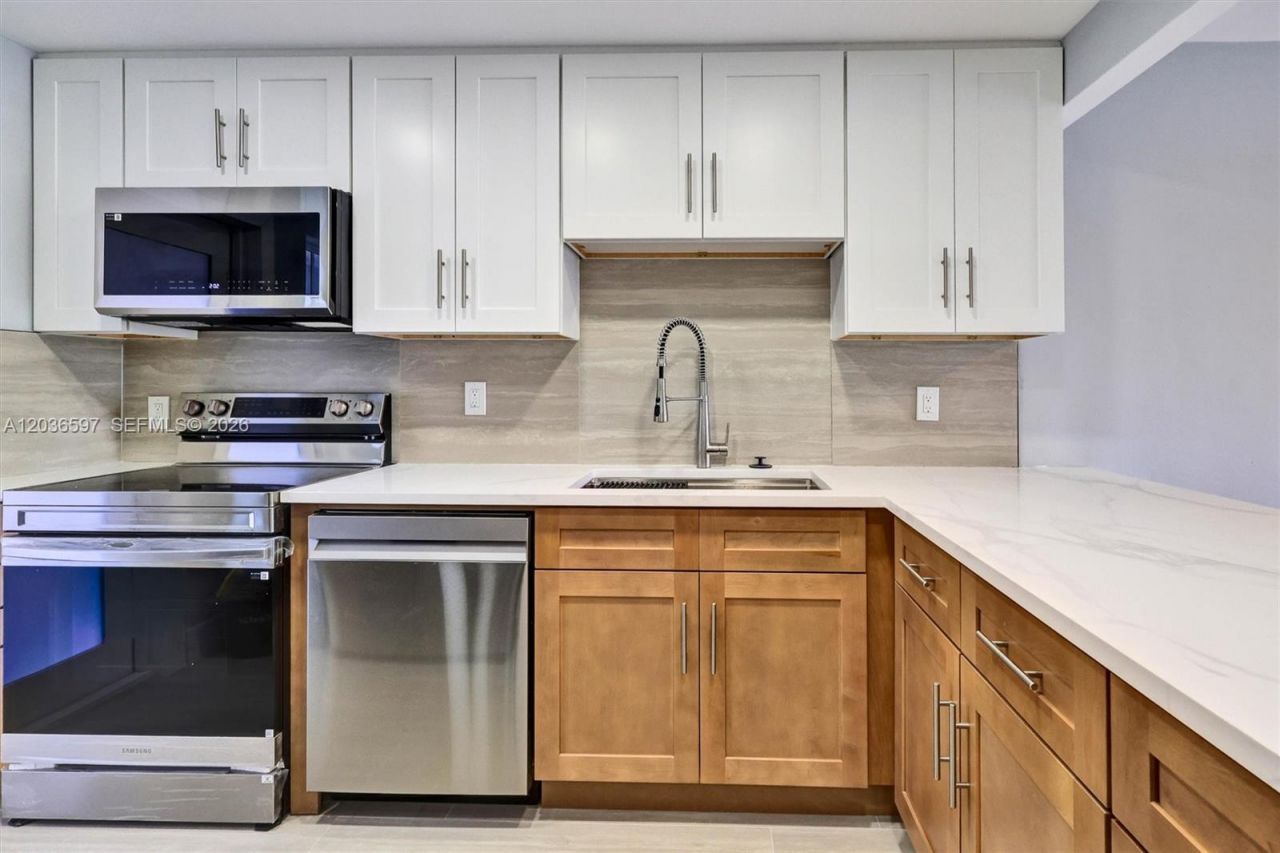 2940 N Course Dr, Unit 311, Pompano Beach, FL 33069 Photo