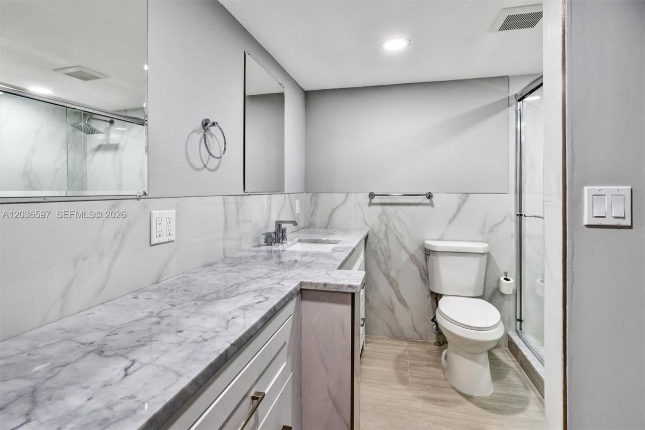 2940 N Course Dr, Unit 311, Pompano Beach, FL 33069 Photo