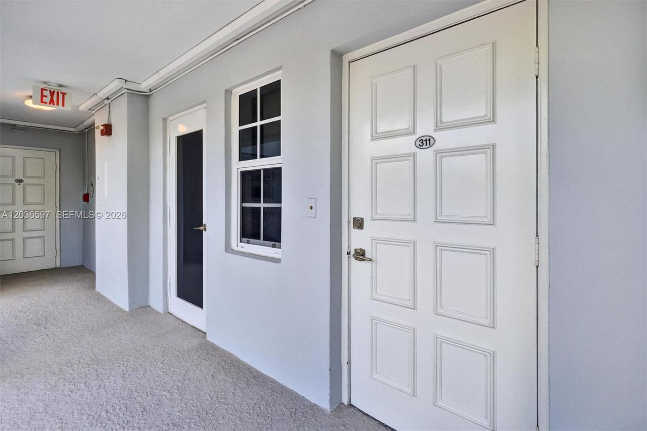 2940 N Course Dr, Unit 311, Pompano Beach, FL 33069 Photo