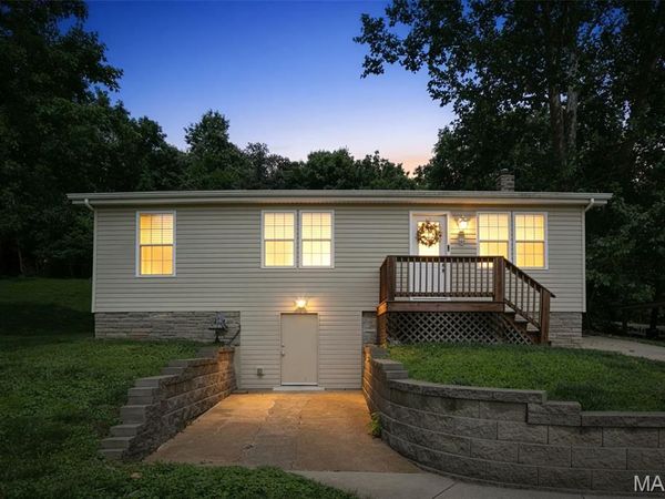 810 Forest Avenue, Valley Park, MO 63088
