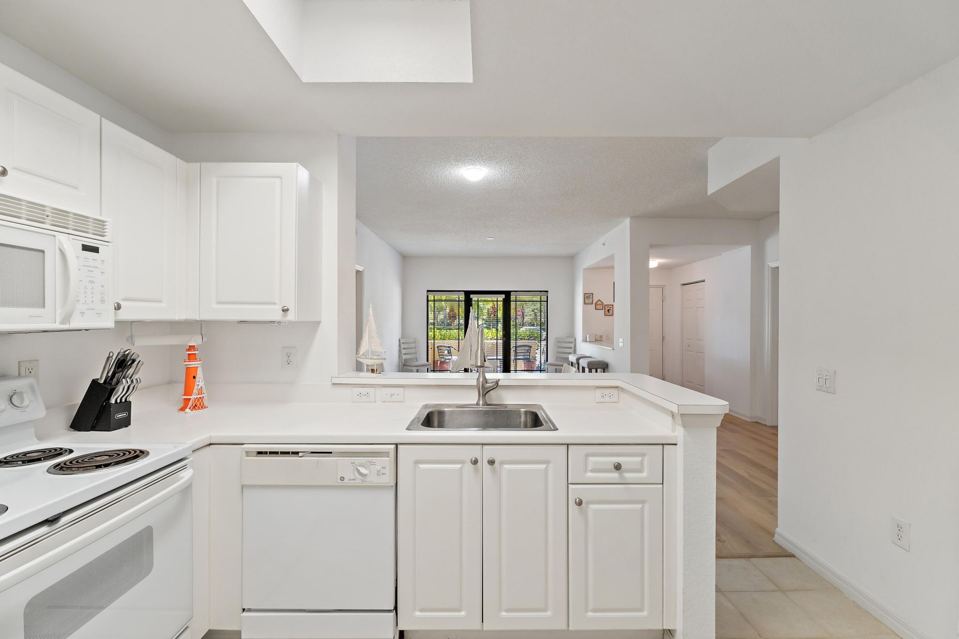 2915 Tuscany Court, Unit 102, Palm Beach Gardens, FL 33410 Photo