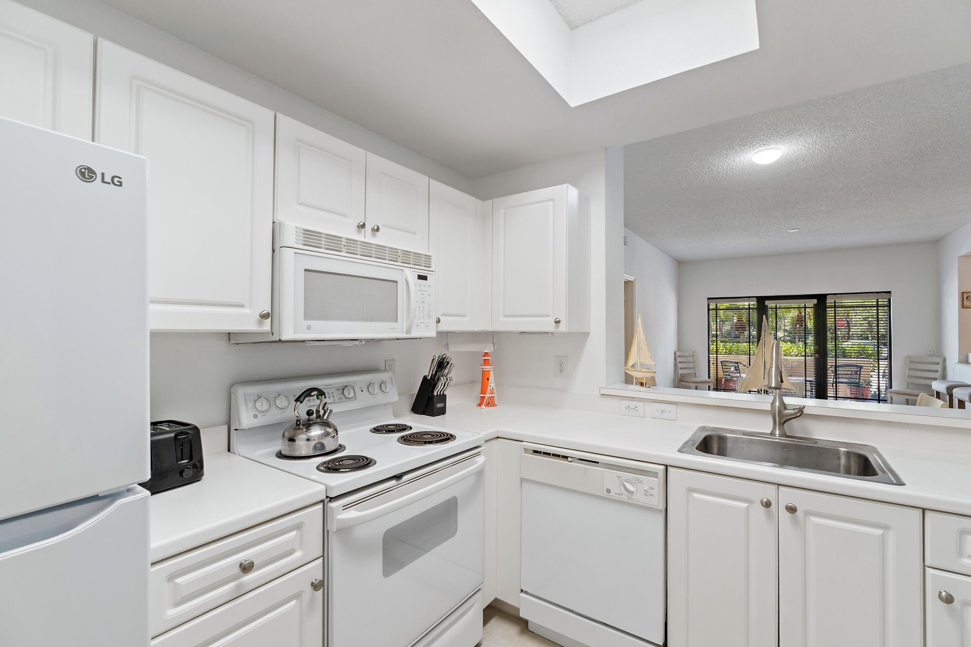 2915 Tuscany Court, Unit 102, Palm Beach Gardens, FL 33410 Photo