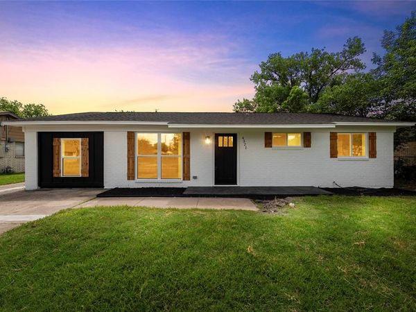 4321 Greenbriar Drive, Bellmead, TX 76705