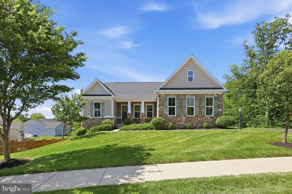 26867 Barnsley Place, Chantilly, VA 20152 Main Photo