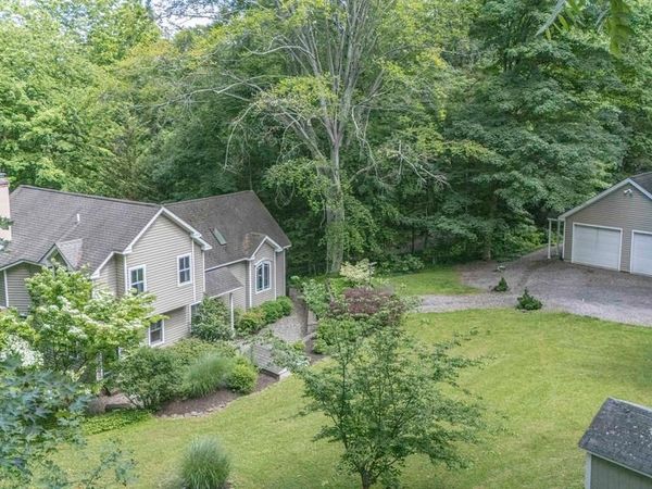 975 TAYLORSVILLE ROAD, WASHINGTON CROSSING, PA 18977