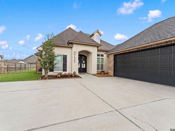 8735 Sandpiper Street, Denham Springs, LA 70706
