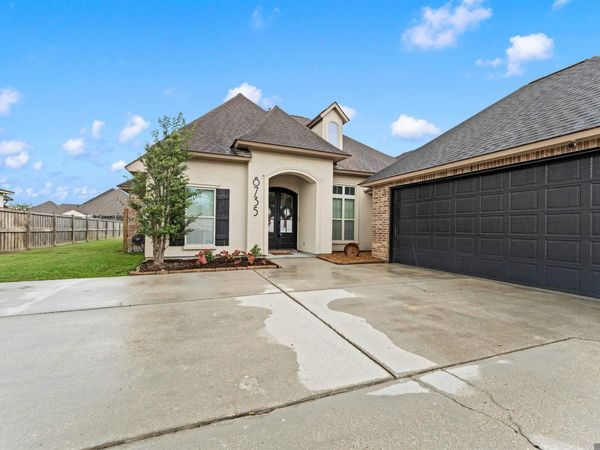 8735 Sandpiper Street, Denham Springs, LA 70706