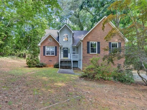 432 Kimberly Court , Mcdonough, GA 30252