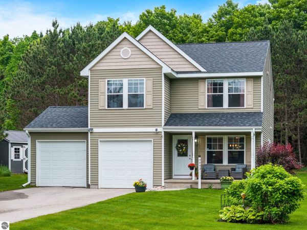9643 Pattys Lane, Traverse City, MI 49684