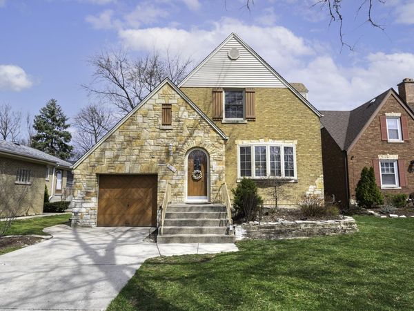 Riverside, IL 60546