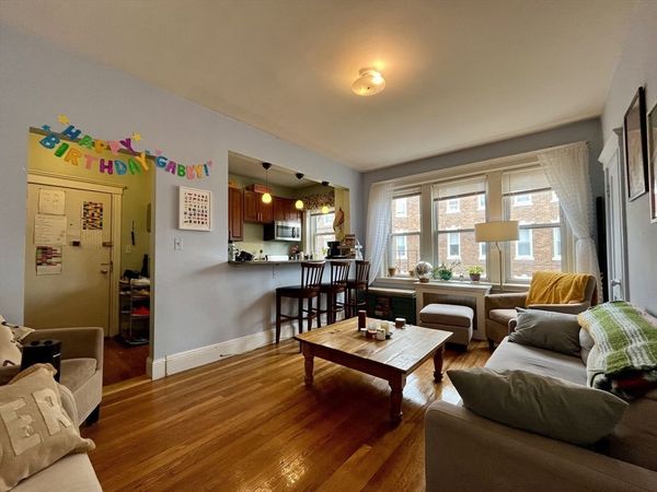 229 Kelton St, Unit 5, Boston, MA 02134