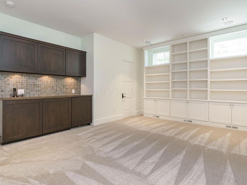 252 E Beck Street , Columbus, OH 43206 Photo 59