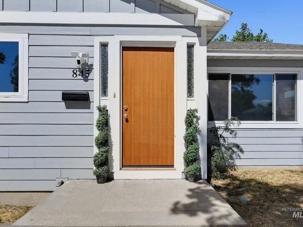845 N 7th East, Mountain Home, ID 83647