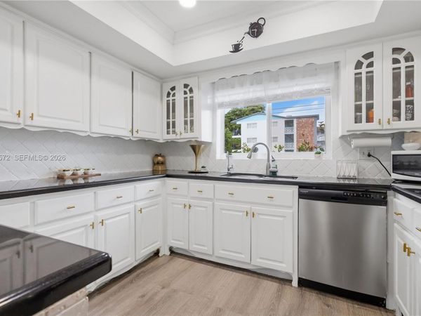 1040 Crystal Lake Dr , Unit 3, Deerfield Beach, FL 33064