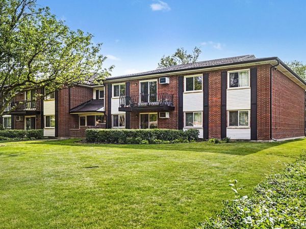 1110 N Dale Avenue , Unit 1K, Arlington Heights, IL 60004