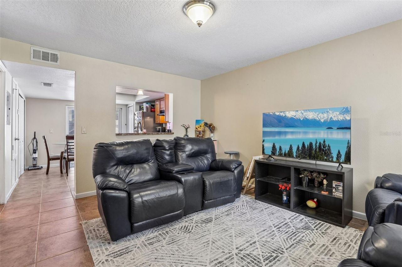 12057 Tift Circle, Orlando, FL 32826 Photo