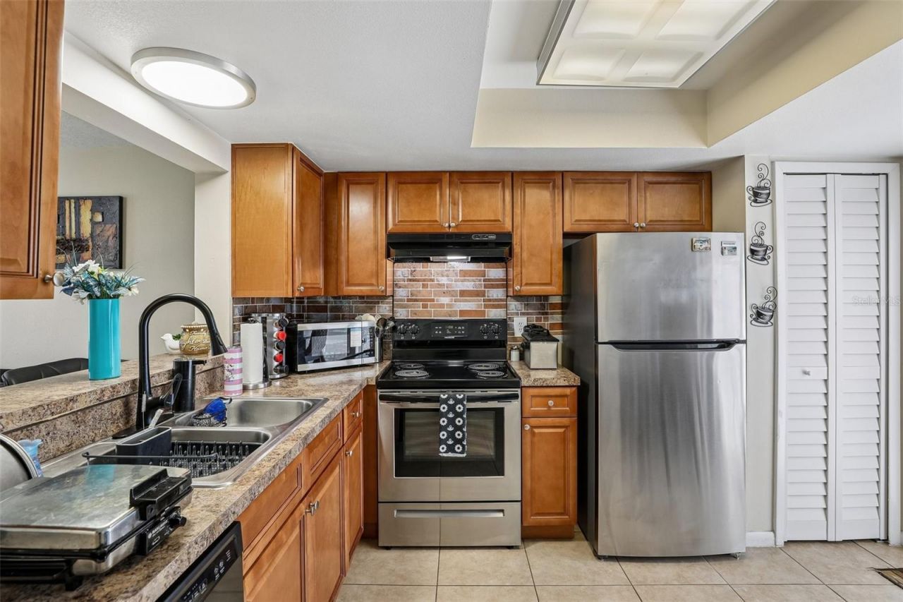12057 Tift Circle, Orlando, FL 32826 Photo