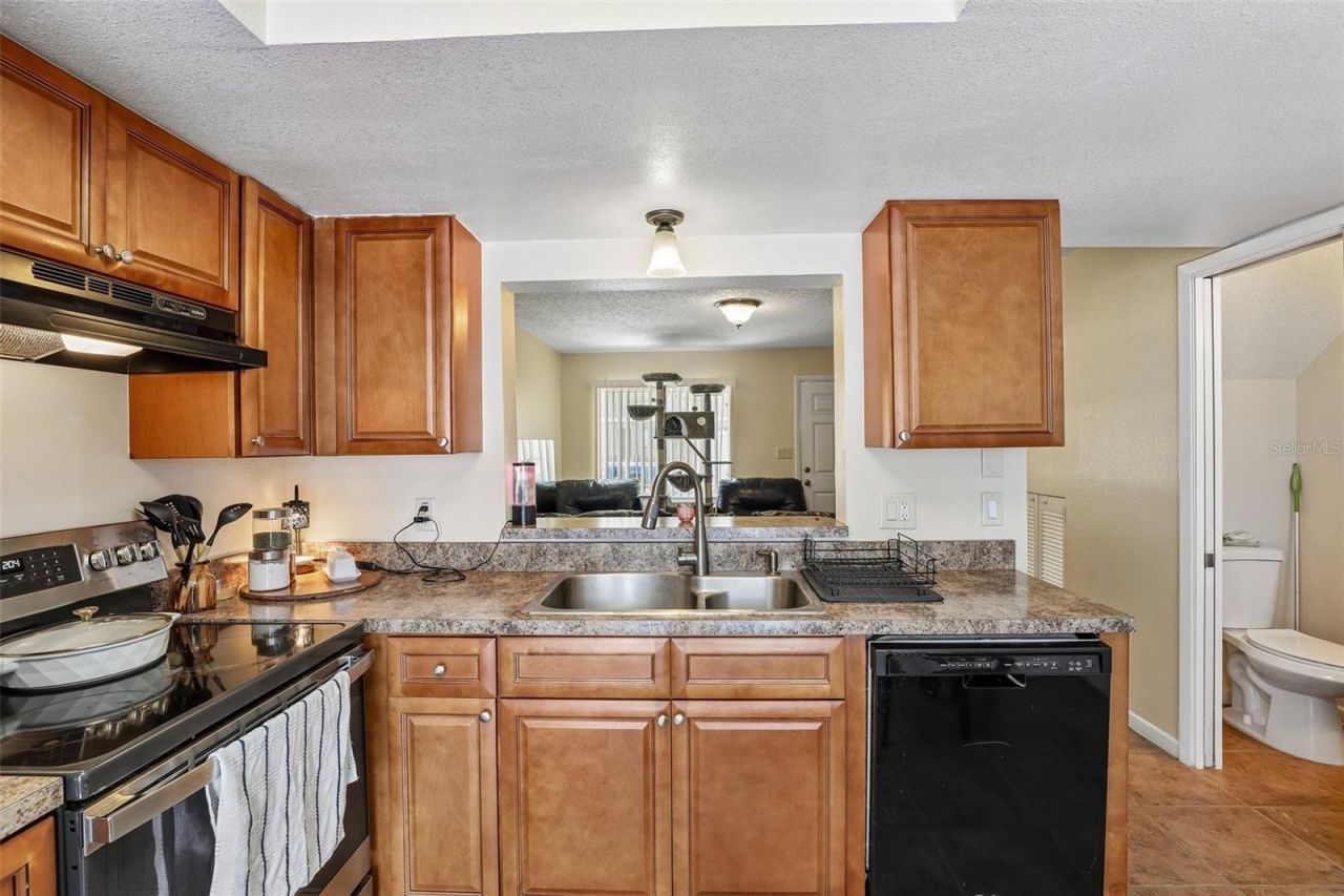 12057 Tift Circle, Orlando, FL 32826 Photo
