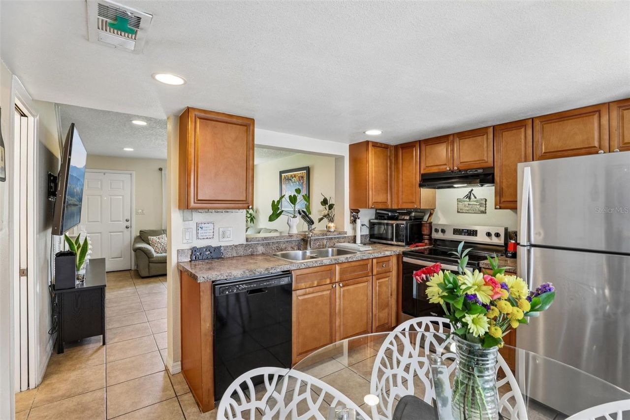 12057 Tift Circle, Orlando, FL 32826 Photo