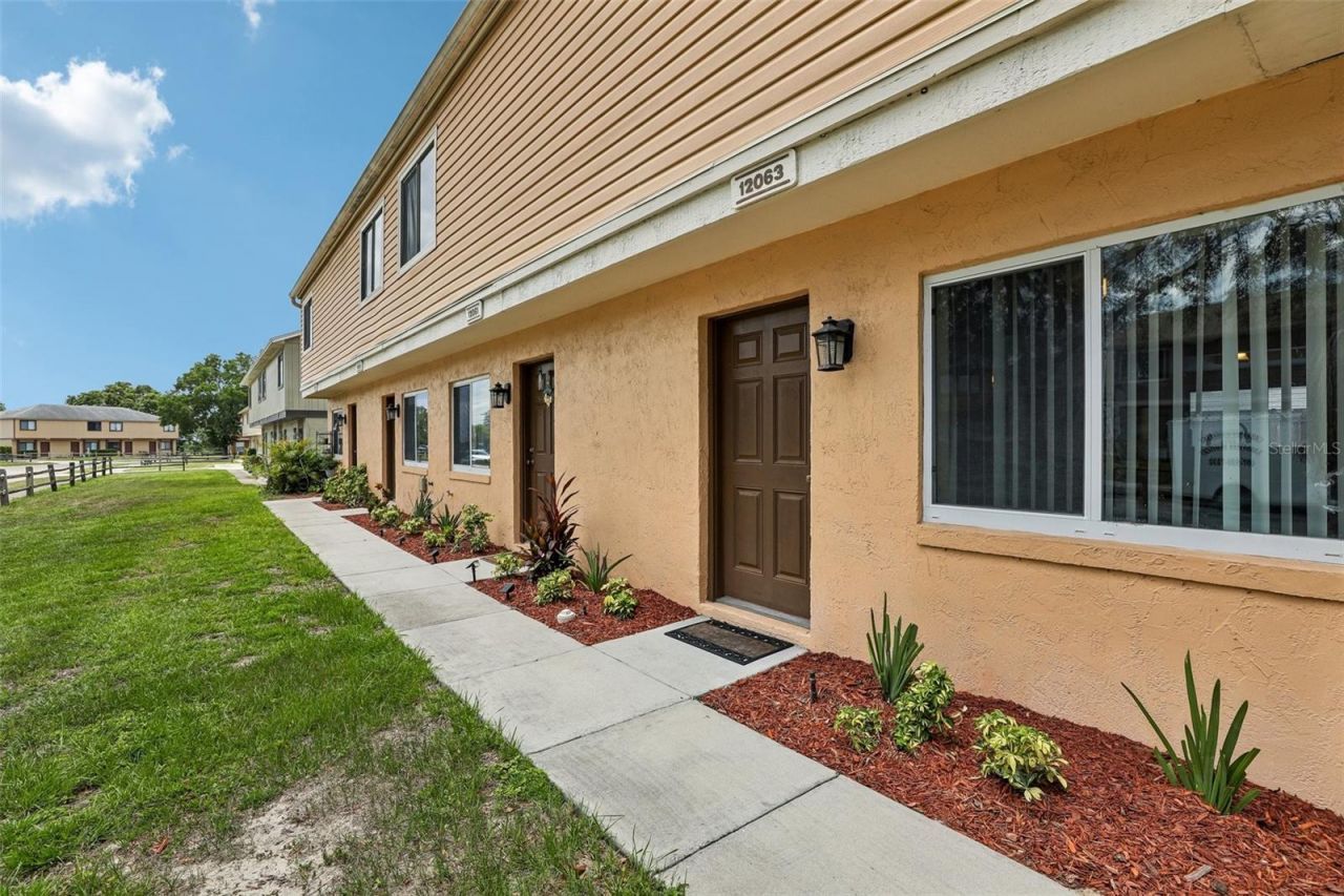 12057 Tift Circle, Orlando, FL 32826 Photo