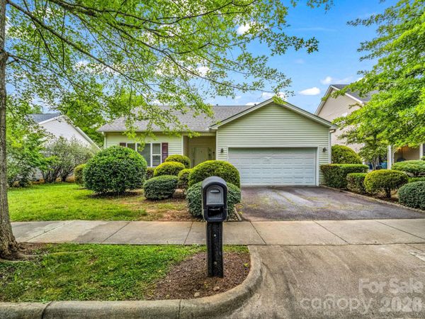 6 Scottish Circle , Asheville, NC 28803