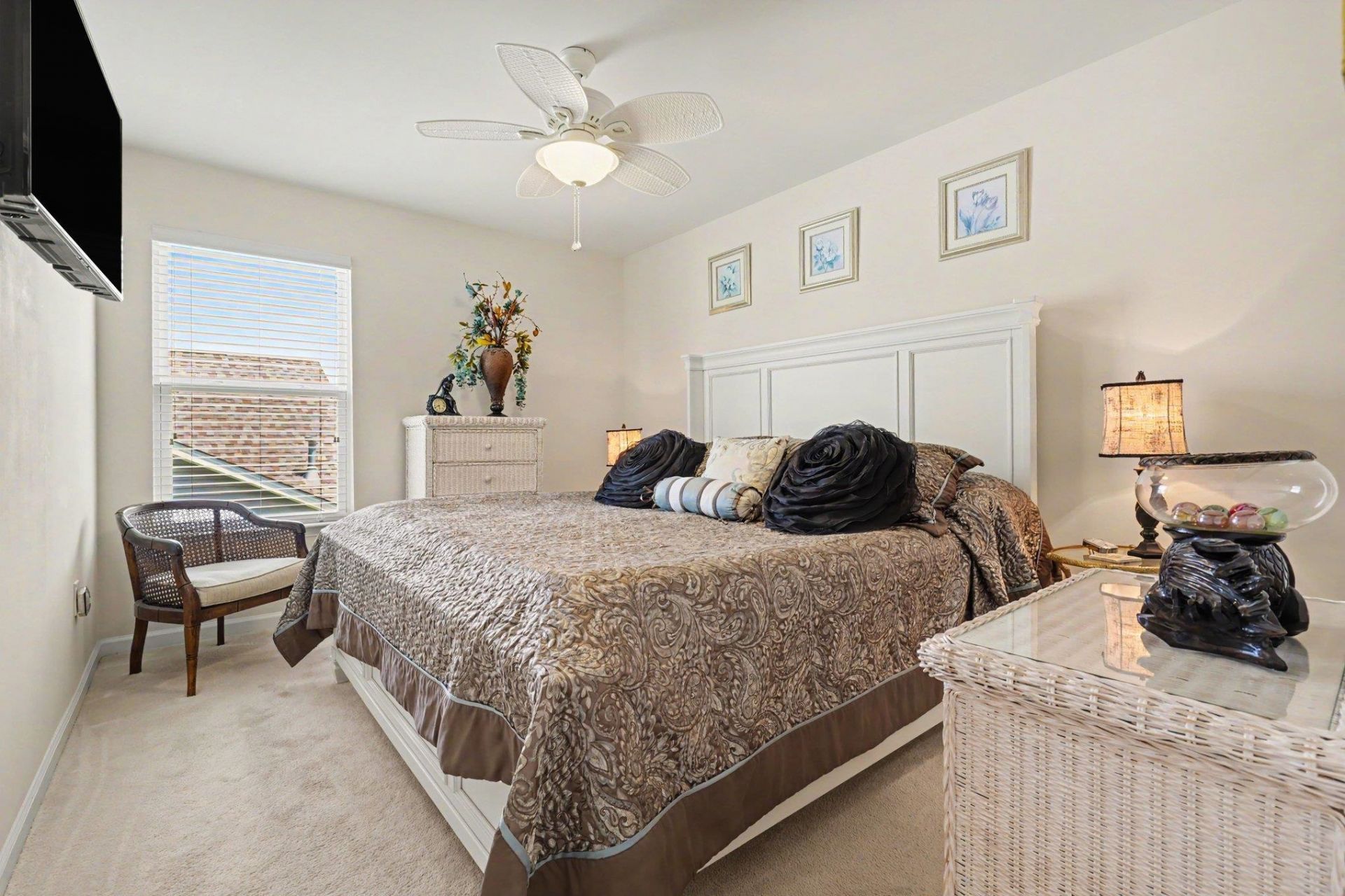 571 Majorca Loop Photo 11