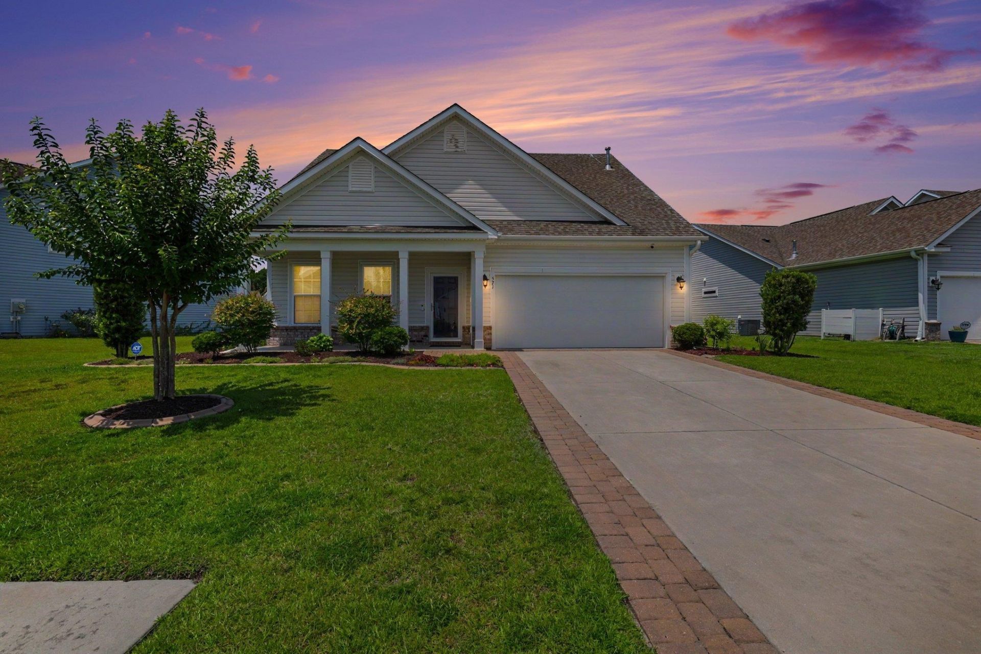 571 Majorca Loop Photo 16