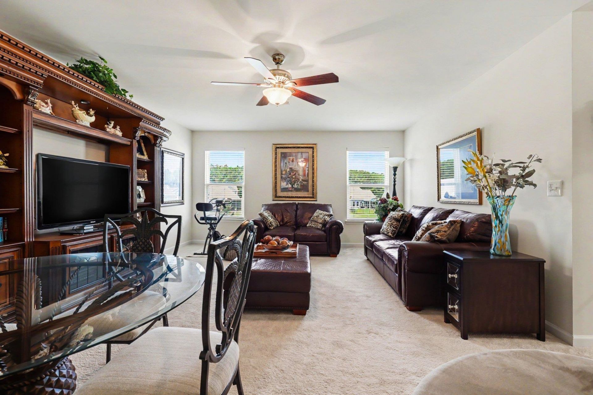 571 Majorca Loop Photo 9